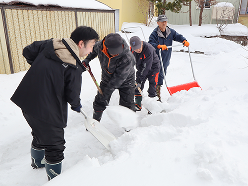 大正製薬が豪雪地帯・岩見沢市の雪かきボランティアへリポビタンDXを寄贈